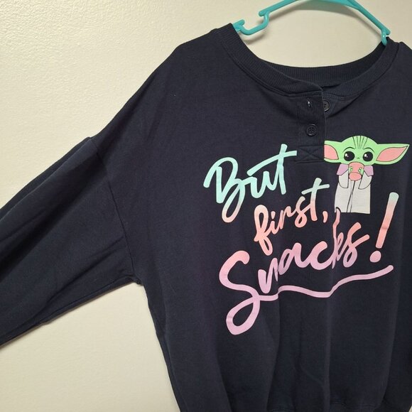 Yoda Grogu But First Snacks Crew Neck Sweatshirt Girls 12 14 Dark Blue Star Wars - Picture 2 of 7